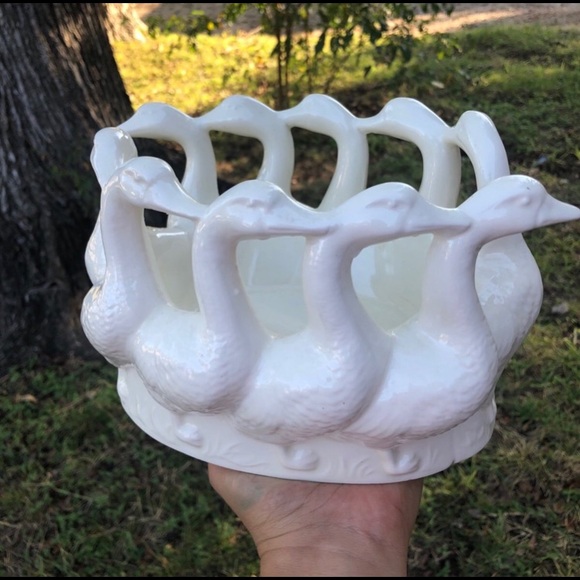 Decorations - Picture 5 of 6